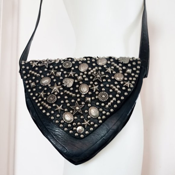 ? Handbags - Stud triangle leathert bag